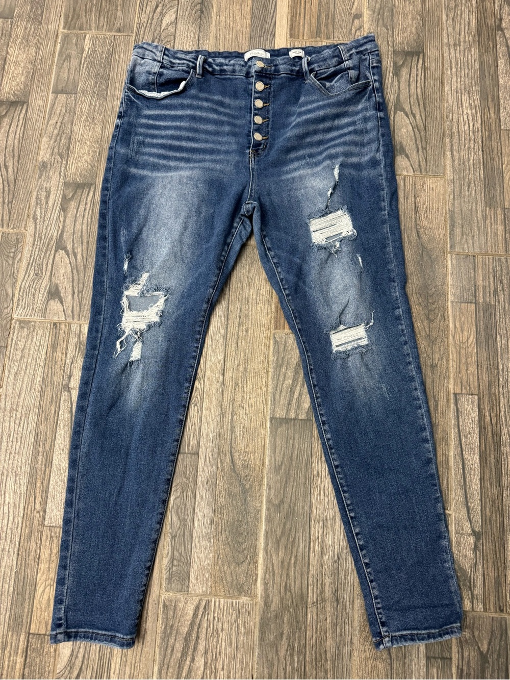 KanCan Signature Womens button up distressed hi rise skinny jeans - size 36